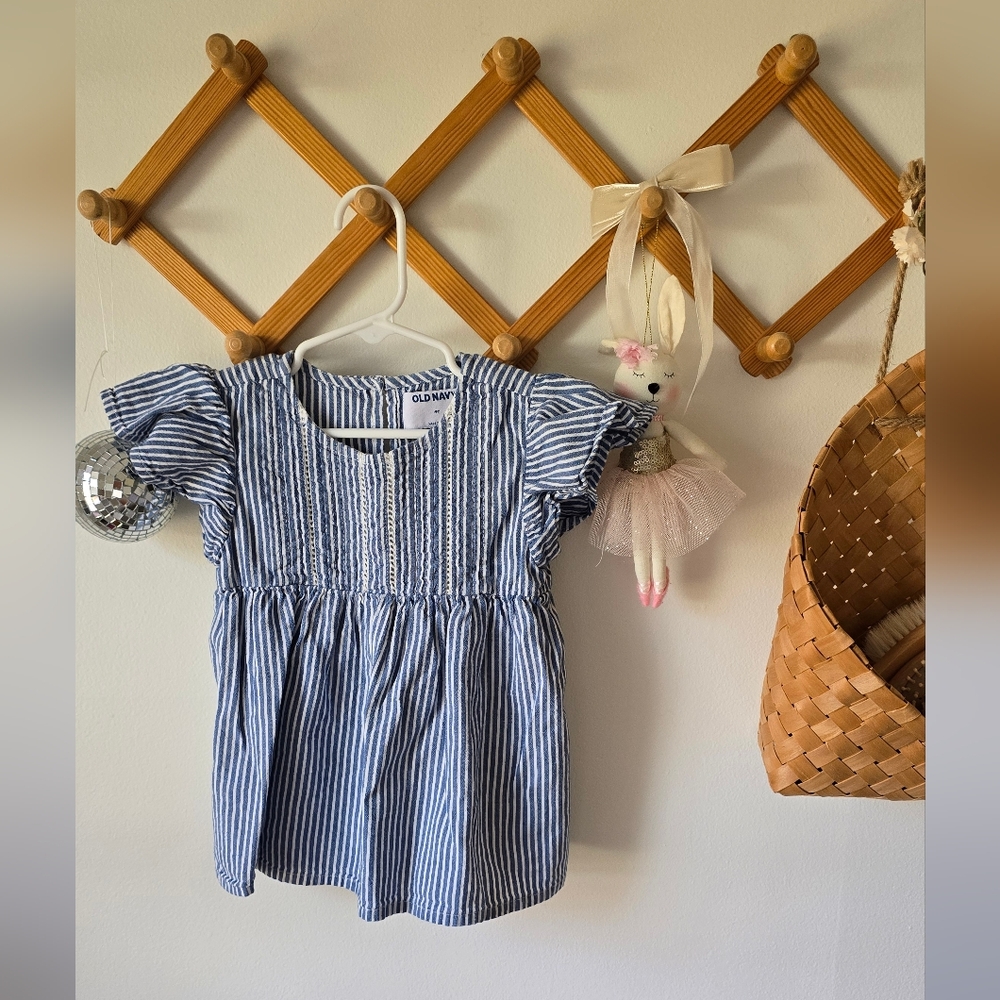 SOLD 🔥 - Old Navy Blue Striped Kids Camisole